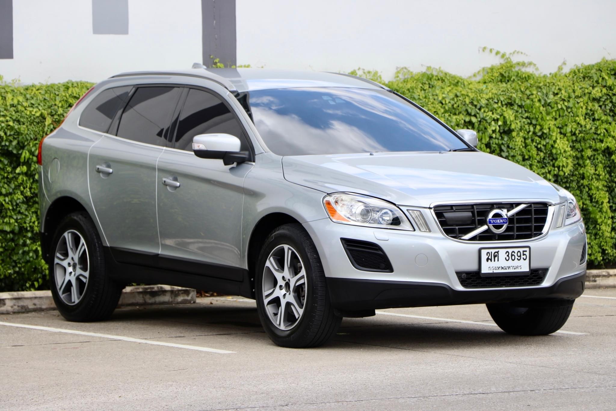 VOLVO XC60 2.0 D3 ปี2012