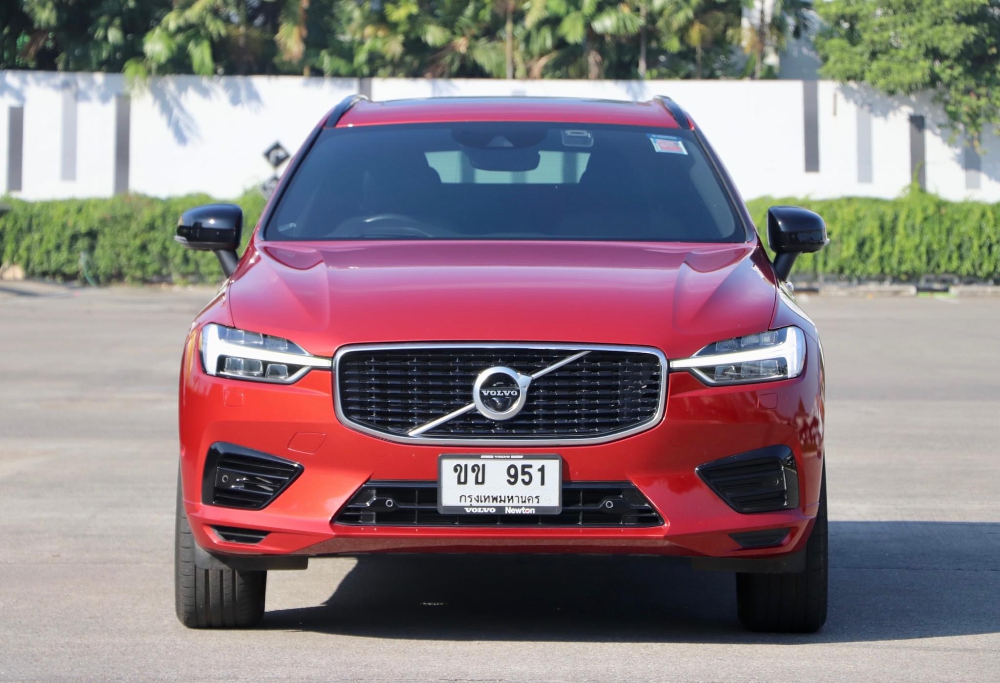 VOLVO XC60 2.0 T8 Hybrid R-DESING ปี2020