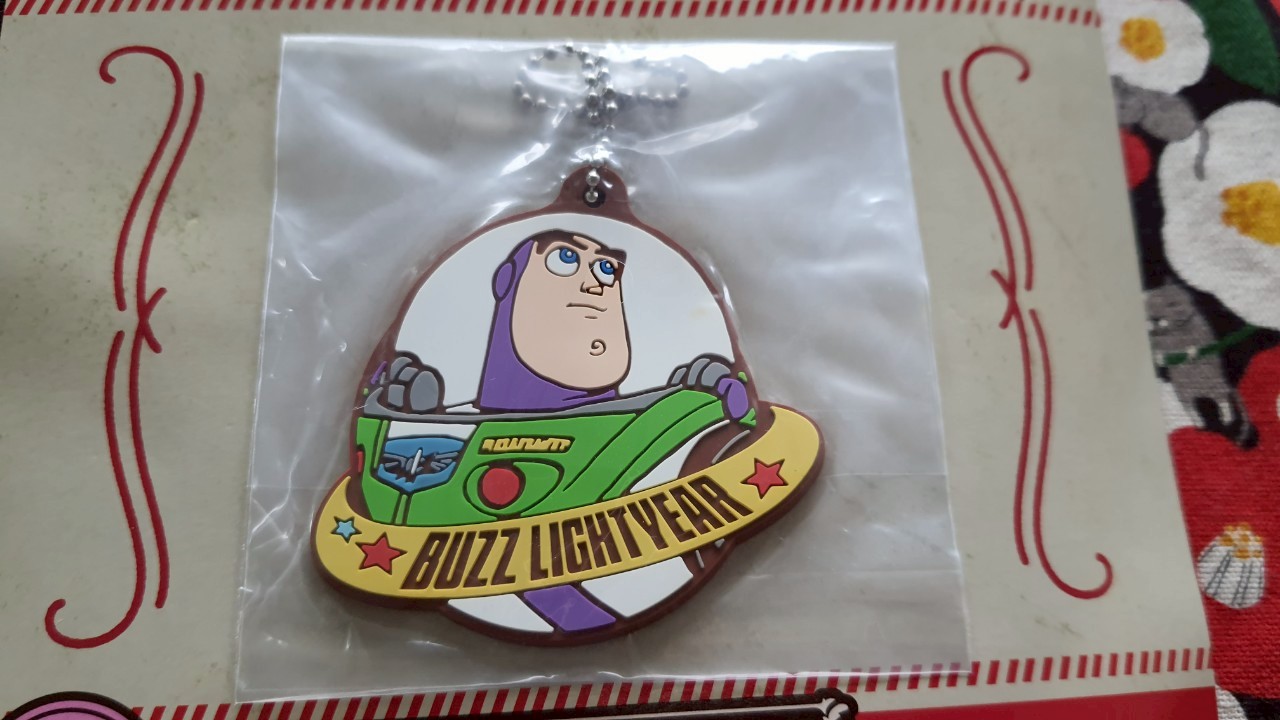 พวงกุญแจ ดิสนีย์ ทอยสตอรี่ บัซ ไลท์เยียร์ จากญี่ปุ่น Disney Toy story Buzz lightyear Size : 6 cm