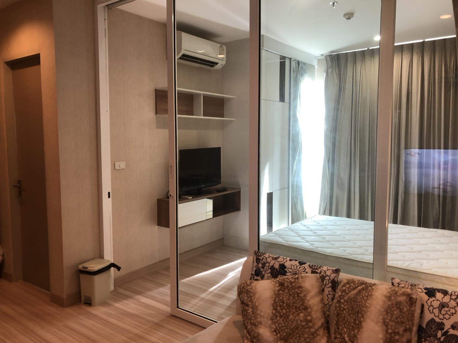 ให้เข่า The Hotel คอนโดหรู มีเครื่องซักผ้า
