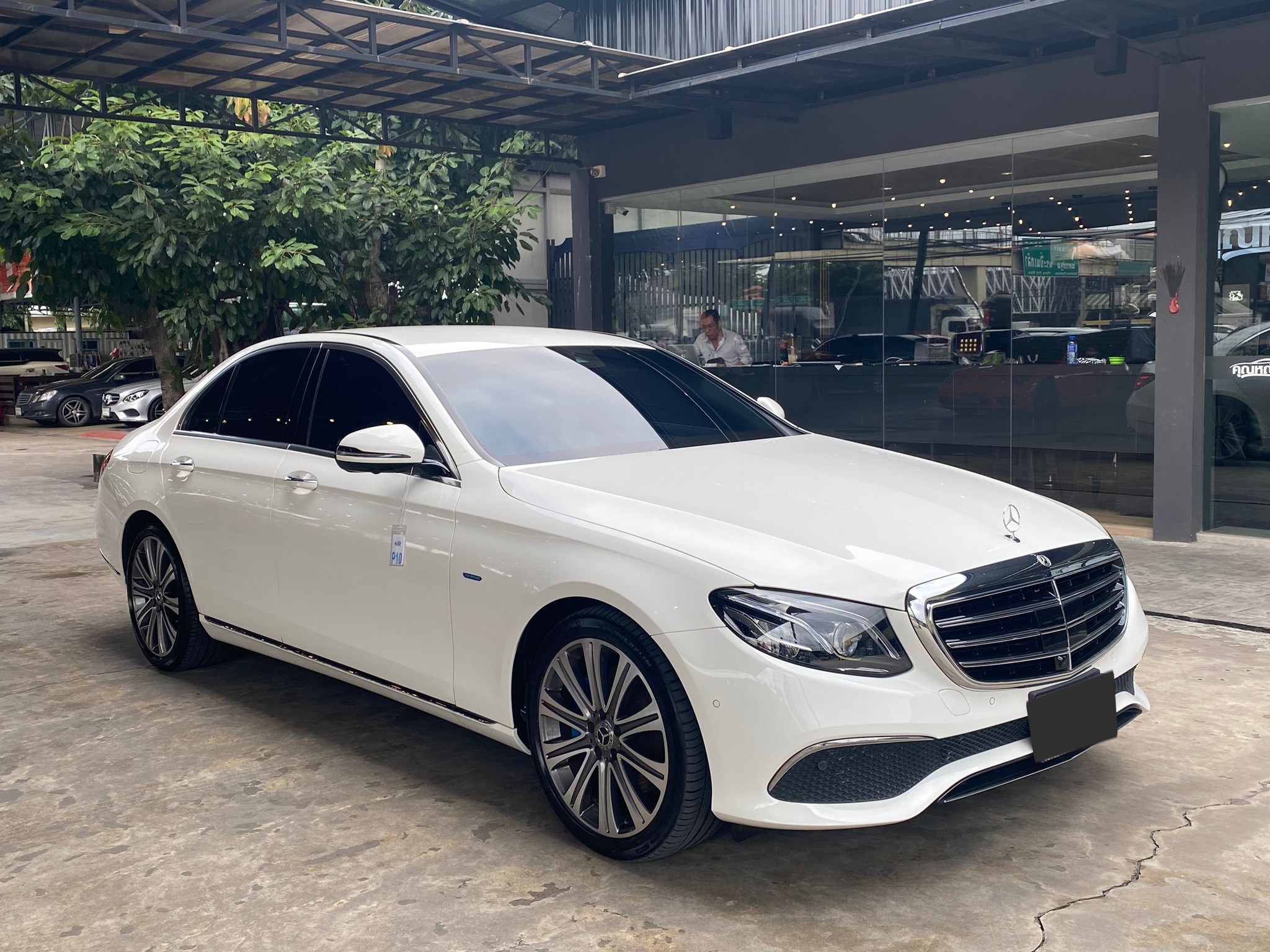 Mercedes Benz E350e Exclusive ปี 2017