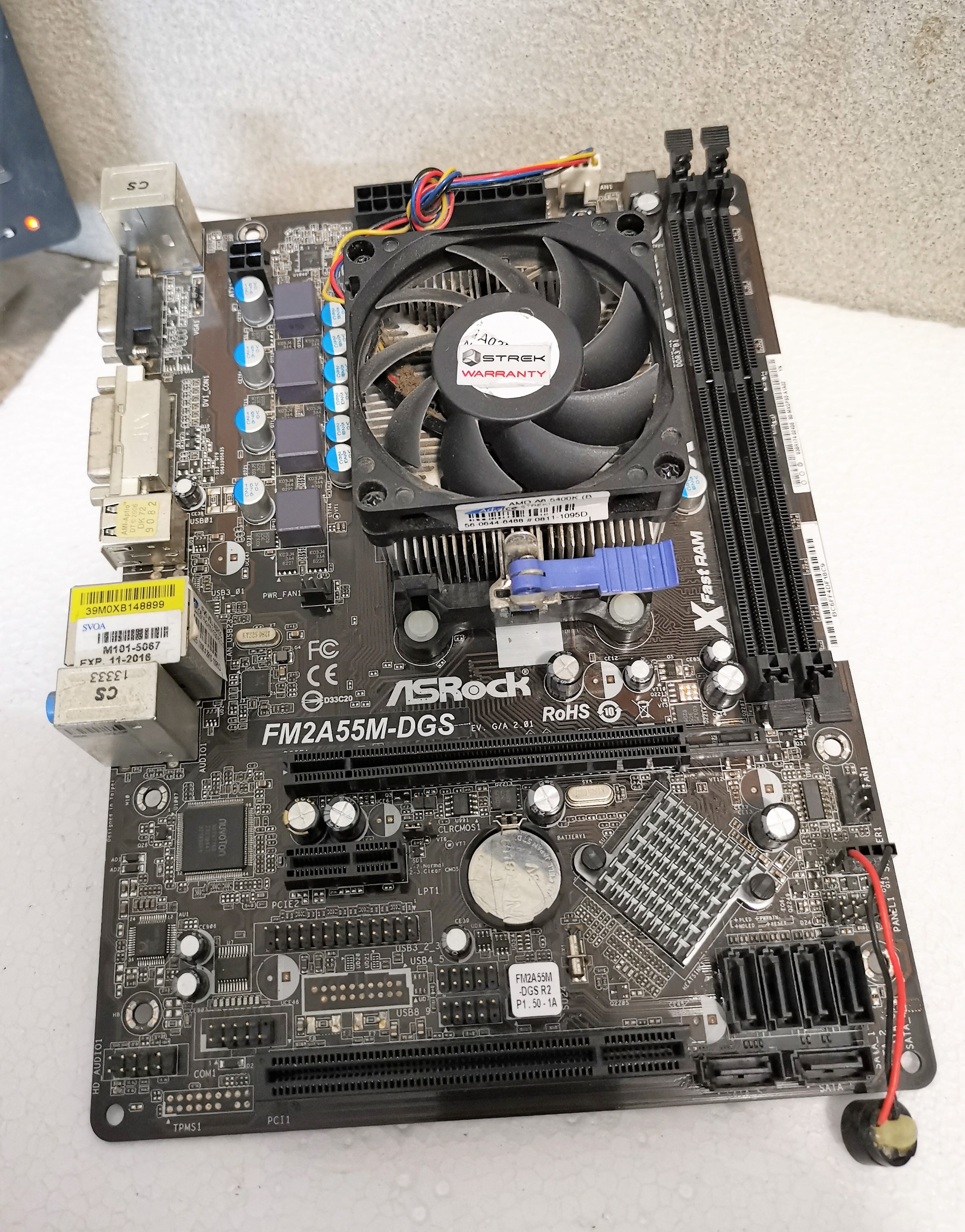 ขายรวม บอร์ด FM2A55M DGS + ซีพียู A6 5400K