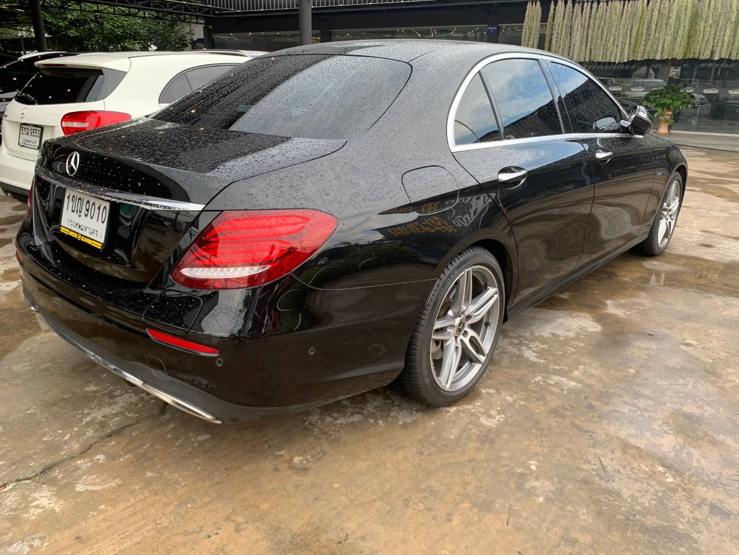 Mercedes Benz E350e AMG ปี 2018