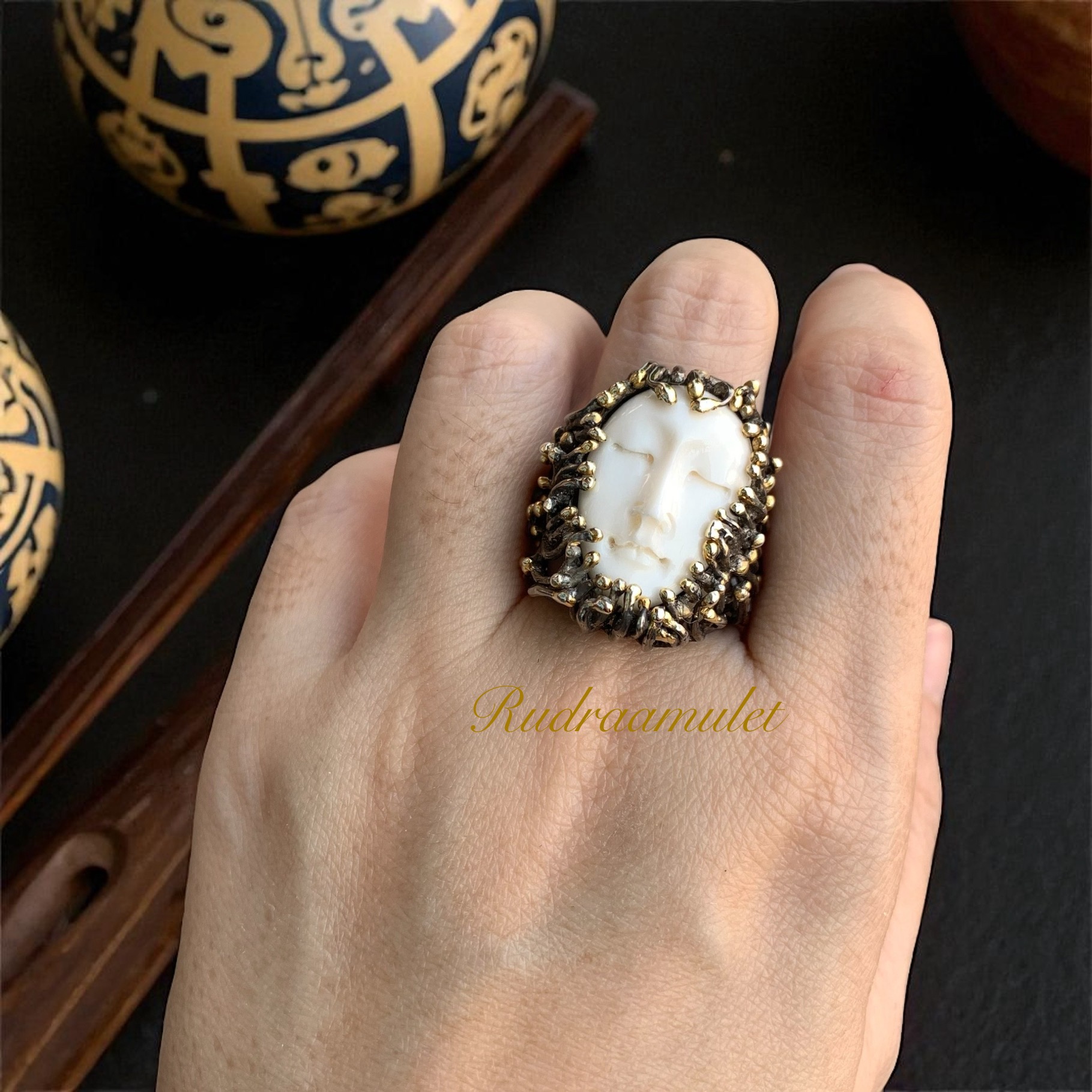 แหวน Buffalo Horn ลายหน้าคน