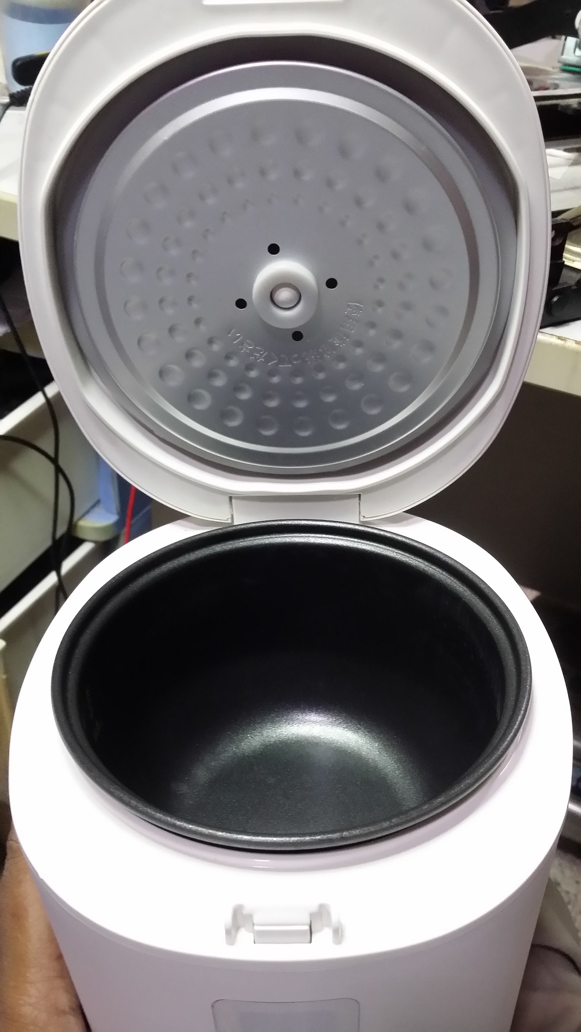 ซ่อมหม้อหุงข้าว ยี่ห้อ PODDI รุ่น AK-PD01 อาการซ๊อตดับไฟไม่เข้า