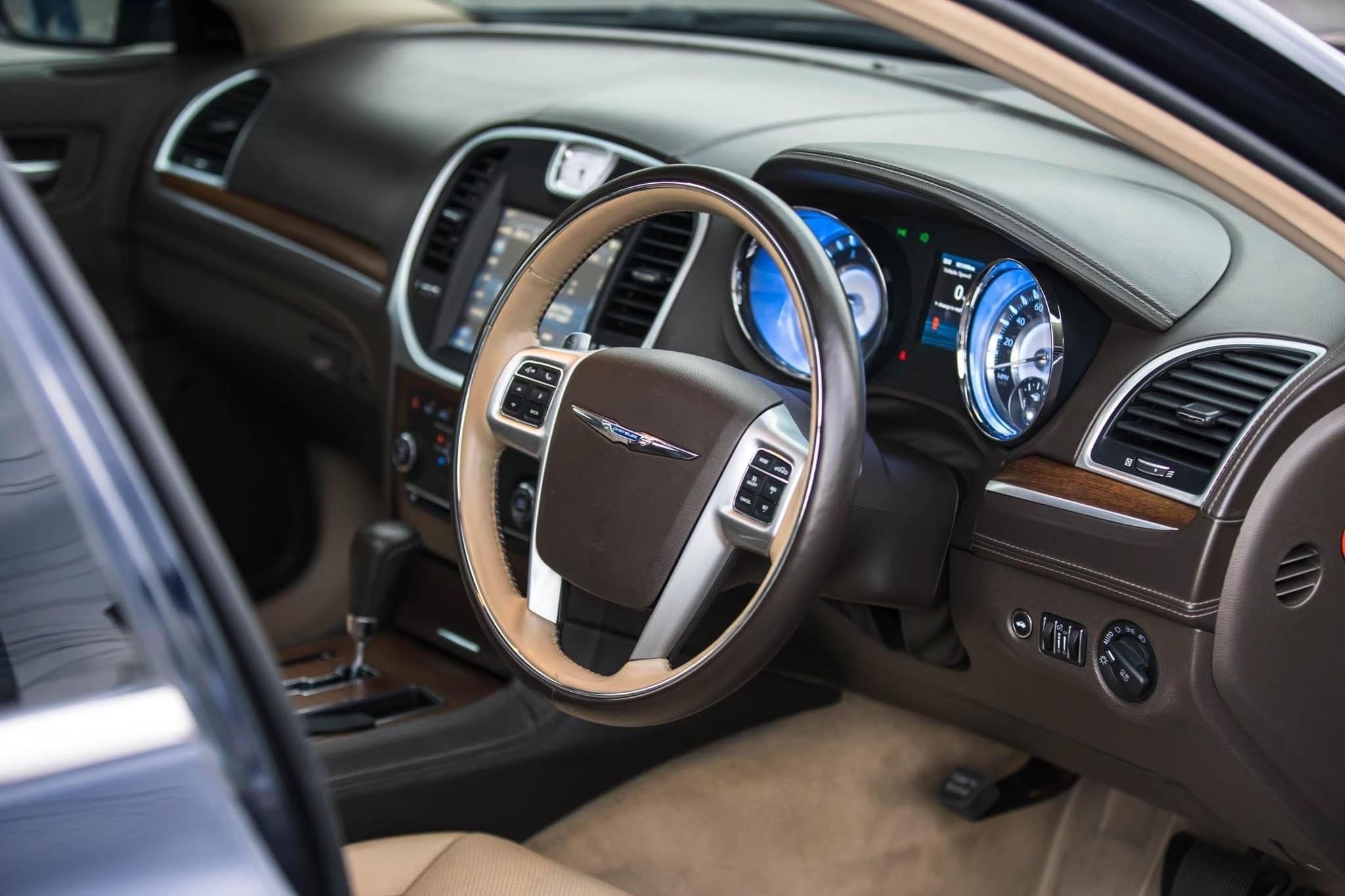 Chrysler 300C Diesel CRD ปี 2013