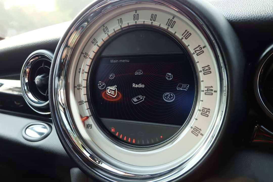 Mini R58 LCI Coupe Cooper S ปี 2012