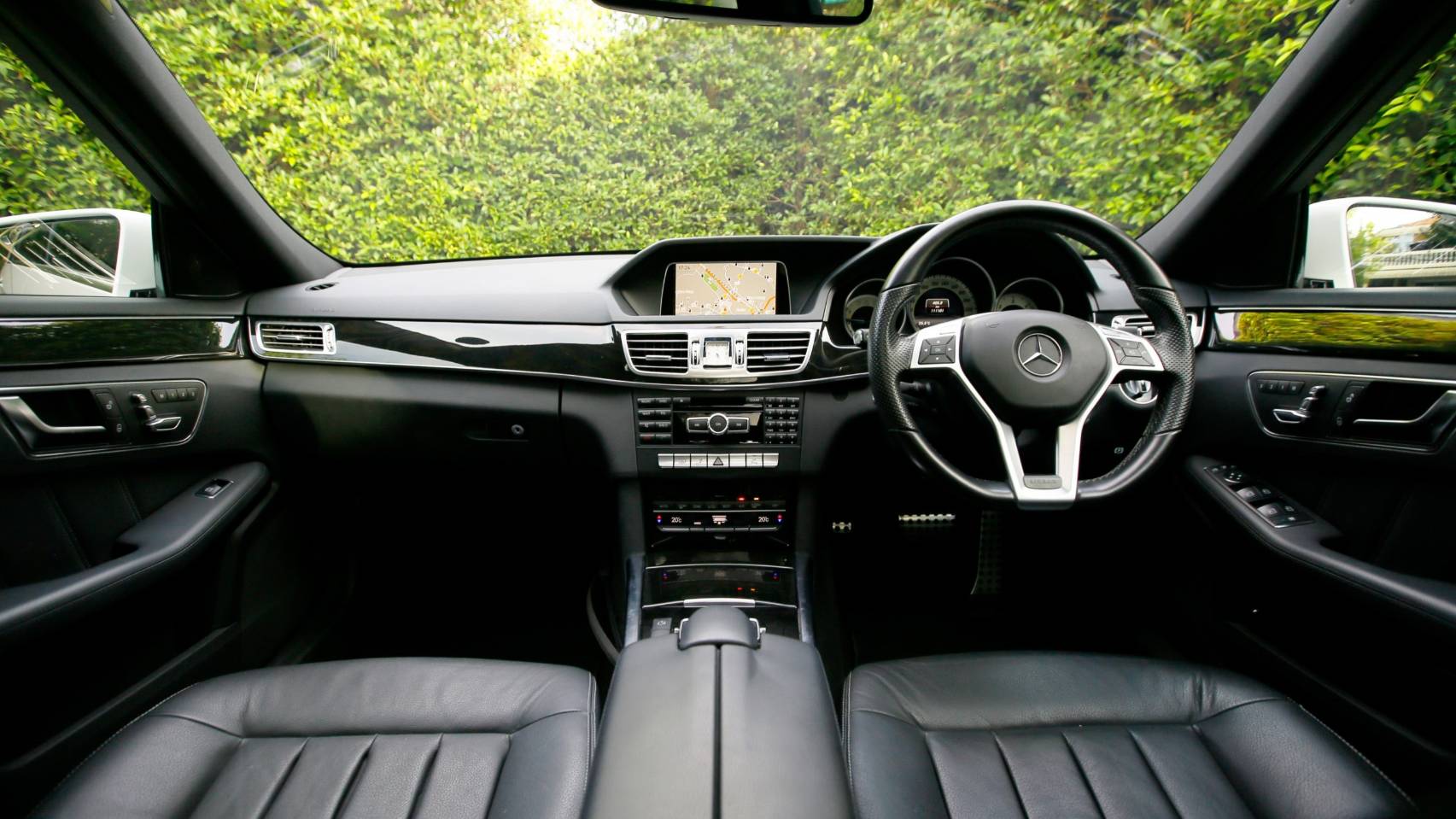 Mercedes Benz E300 Diesel Hybrid AMG Dynamic ปี 2013