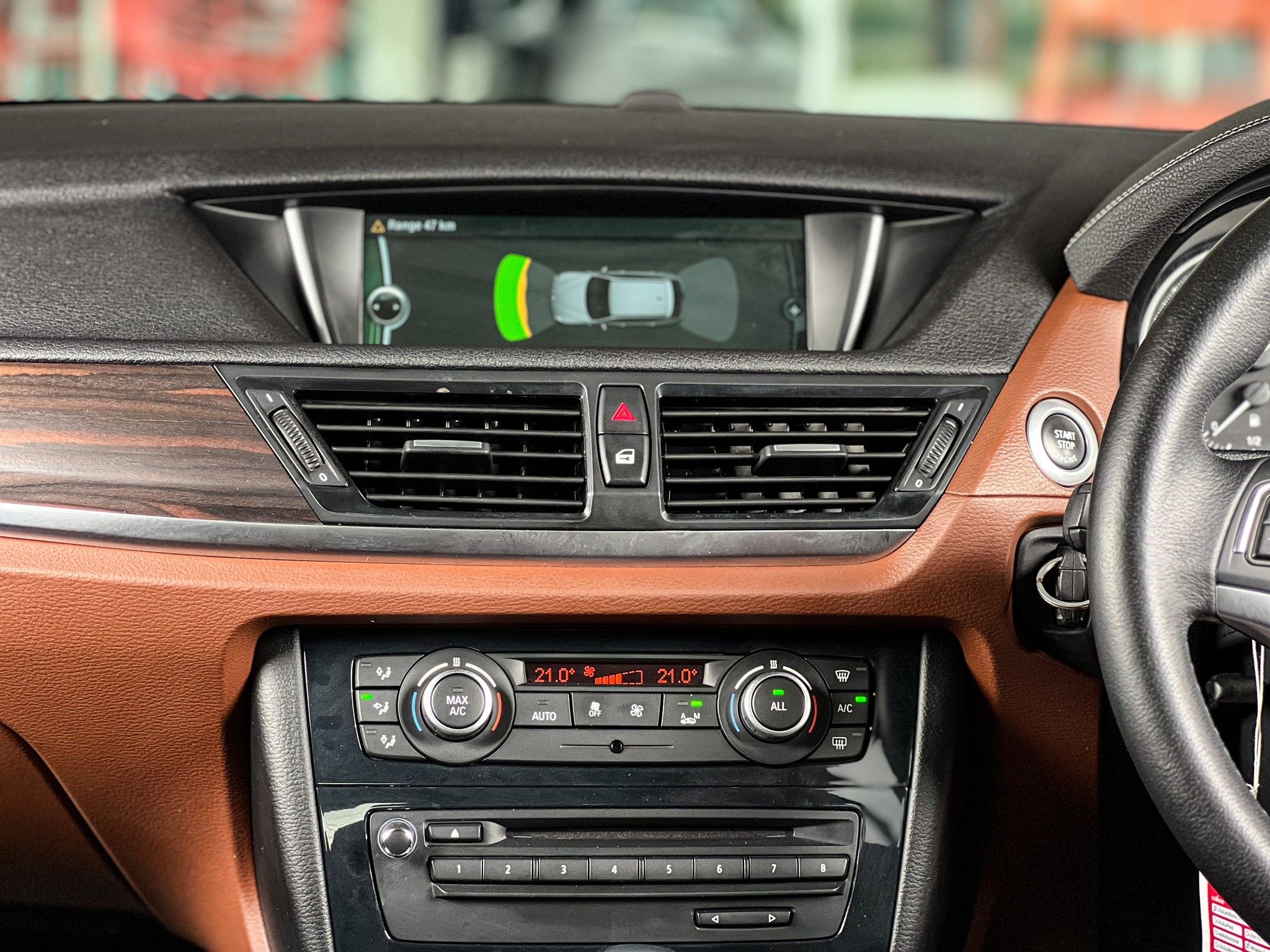 BMW X1 sDrive1.8i xLine โฉม E84 ปี 2015