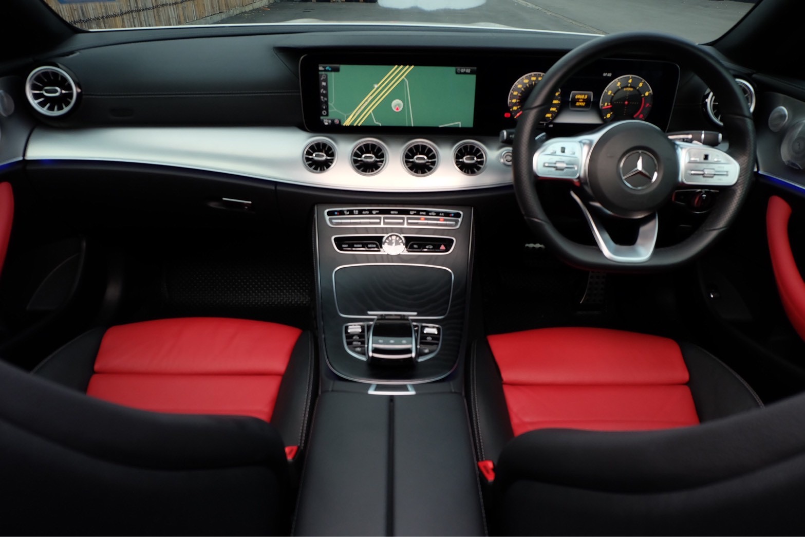 Mercedes Benz E200 Coupe AMG Dynamic 2021 แท้