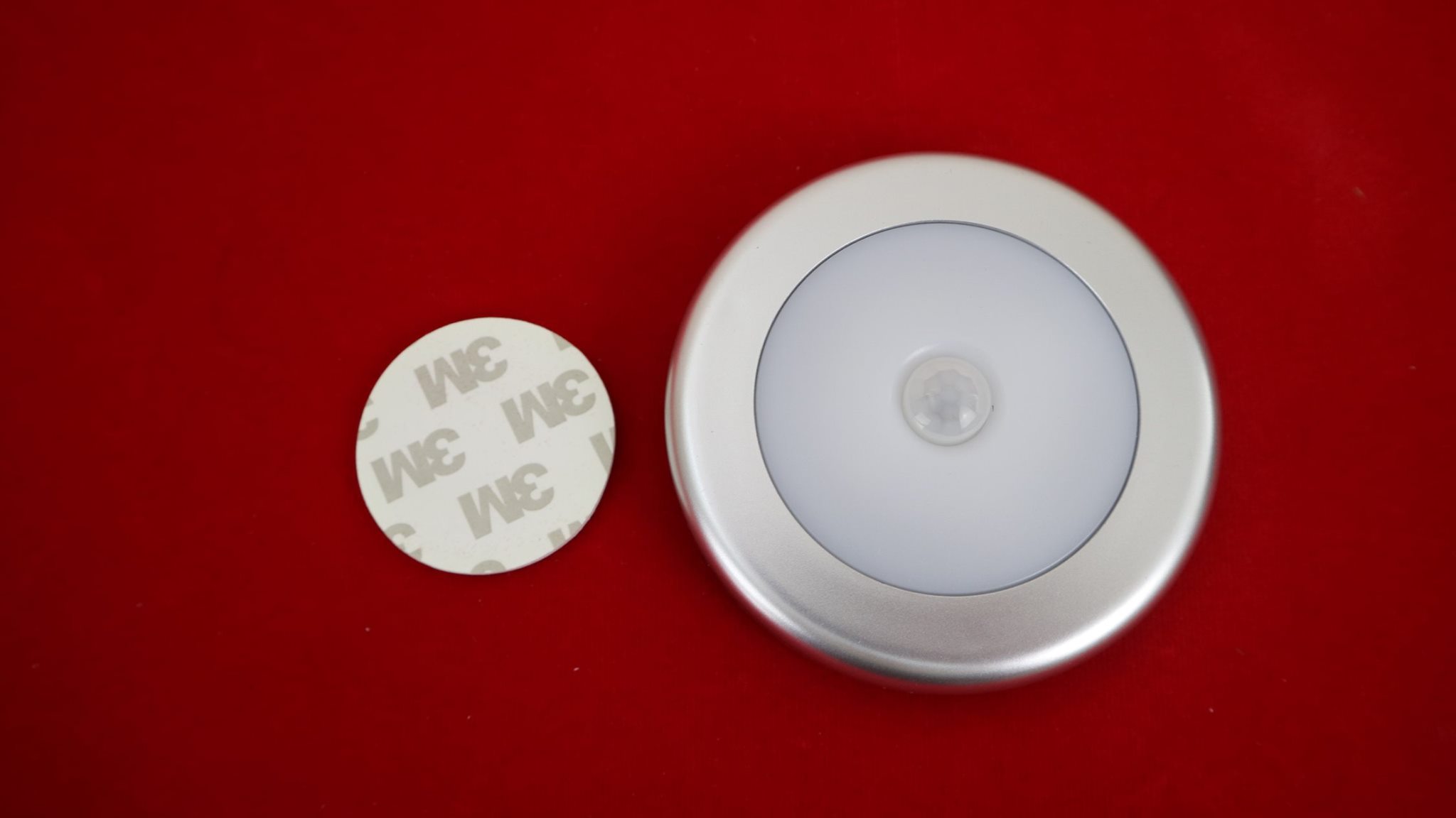MotionLamp โคมไฟตรวจจับการเคลื่อนไหว