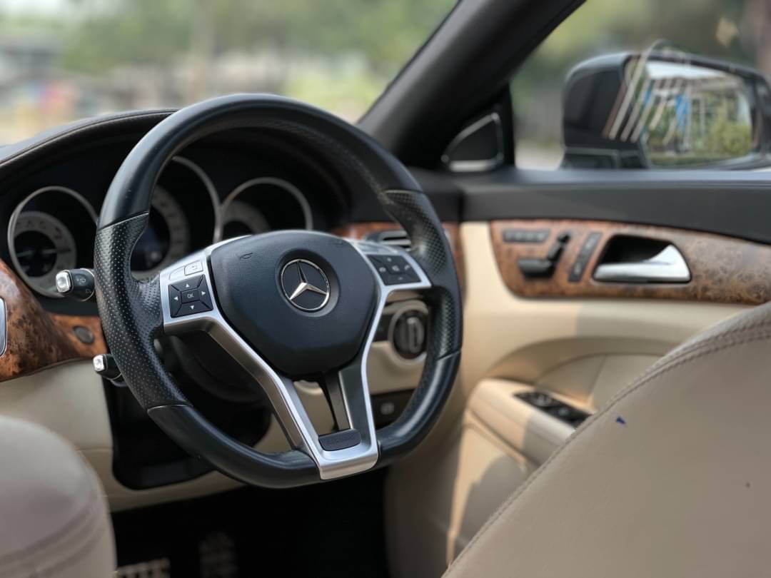 Mercedes Benz CLS250 AMG ปี 2012