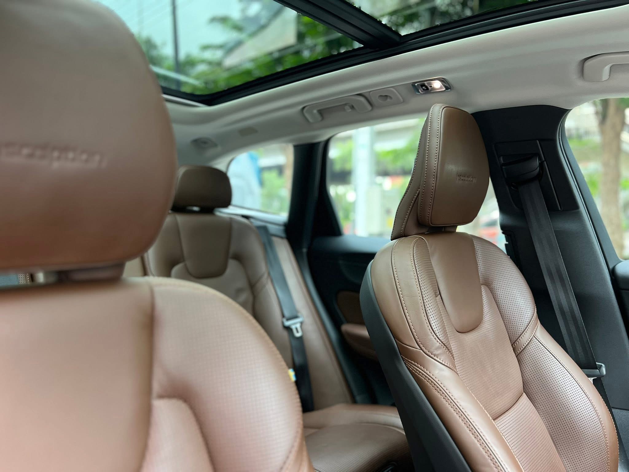 VOLVO XC60 T8 Incription AWD ปี 2019