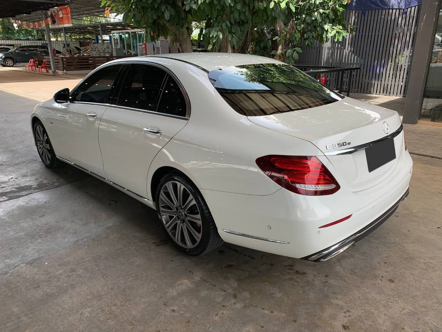 Mercedes Benz E350e Exclusive ปี 2017