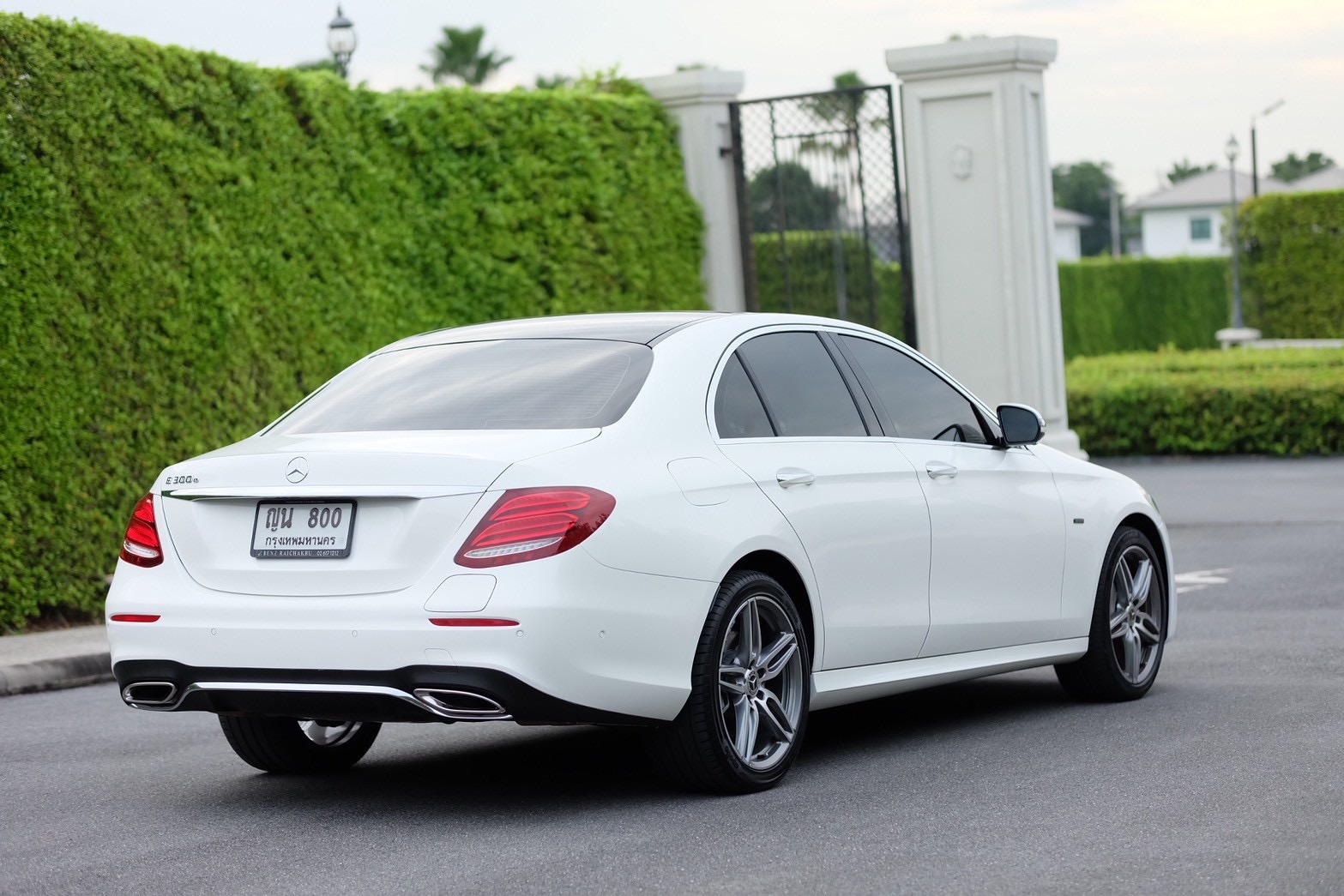 Mercedes-Benz E300e AMG Dynamic ปี 2020