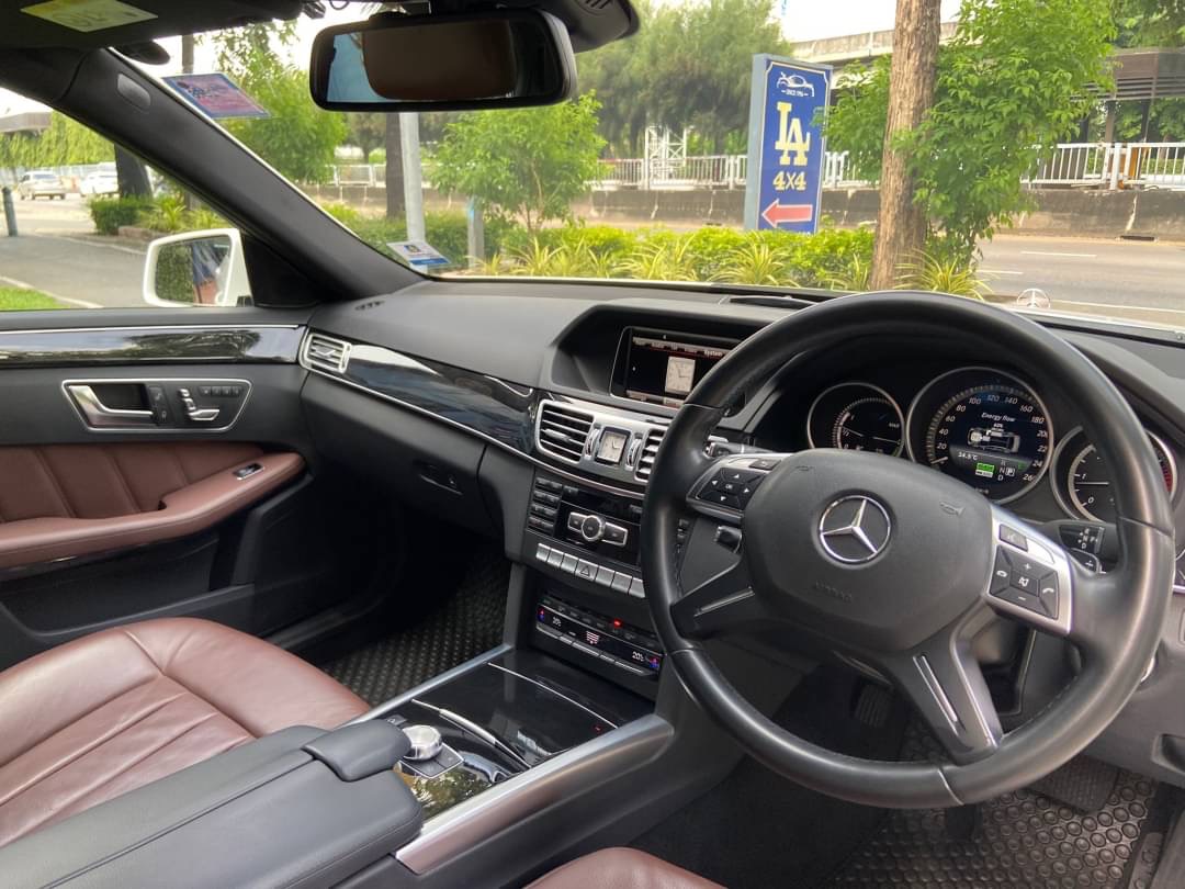 Mercedes Benz E300 hybrid ปี 2015