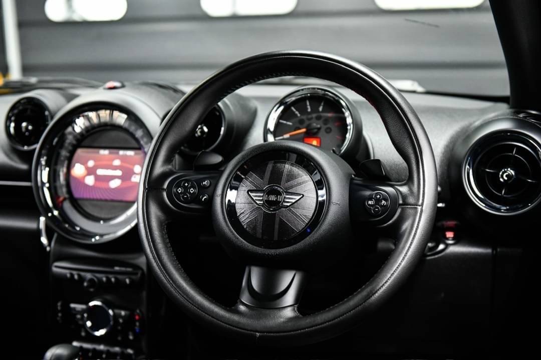 Mini Countryman SD ALL4 R60Lci ปี 2016 จด 17