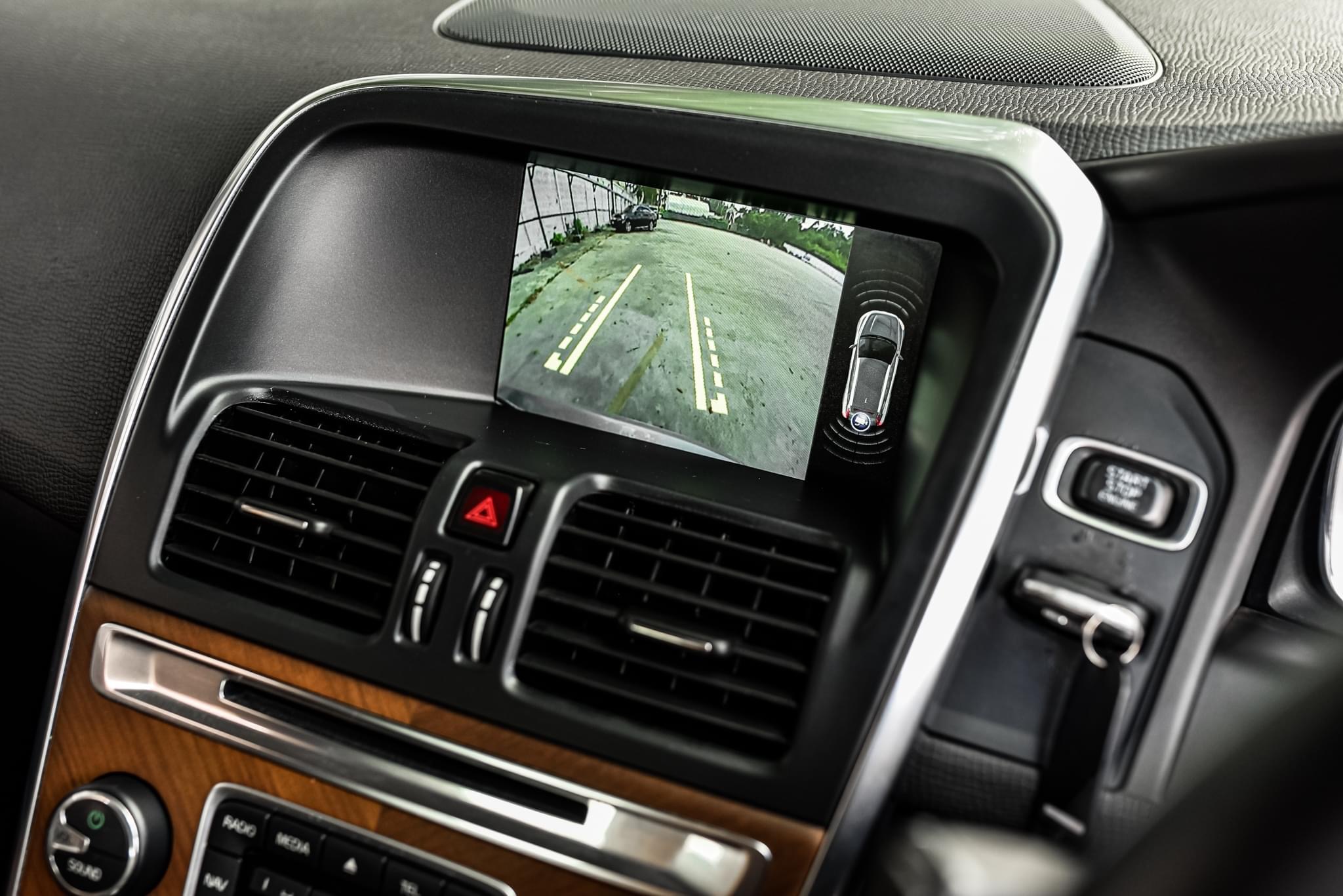 Volvo XC60 2.0 T5 ปี 2014