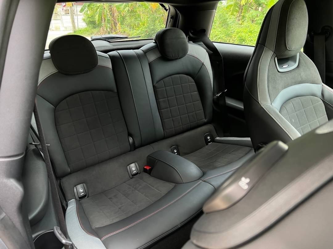 MINI John Cooper Works LCI ปี 2021