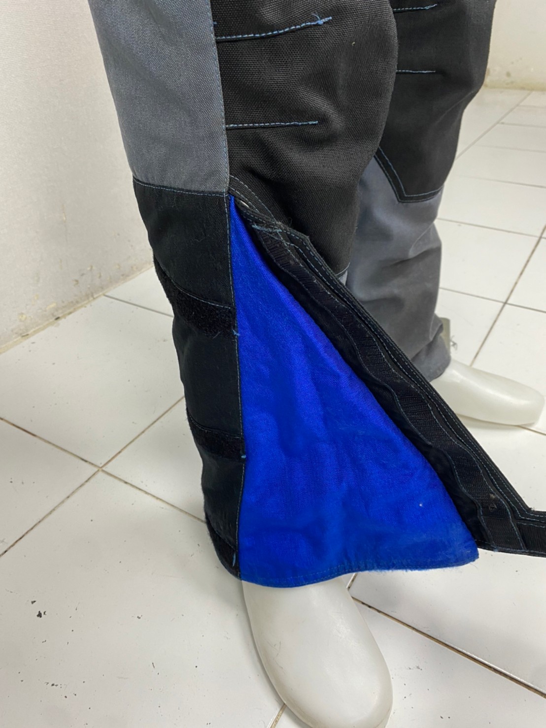 ชุดสำหรับขี่มอเตอร์ไซด์ ( มือสอง ) SET 008 ชุดทัวริ่ง เสื้อการ์ด + กางเกง ยี่ห้อ* ** BOY***