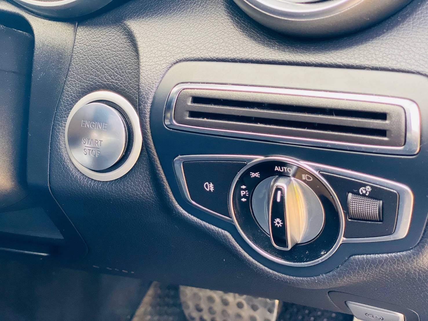 Mercedes Benz C300 AMG DYNAMIC Bluetec Hybrid ปี 2016