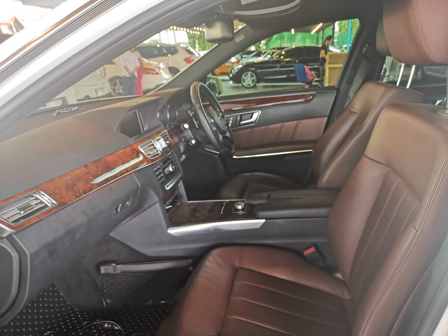 Mercedes Benz E300 bluetecHybrid ปี2013
