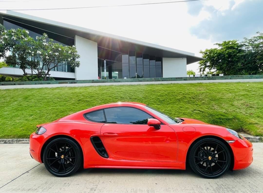 Porsche Cayman ปี 2018
