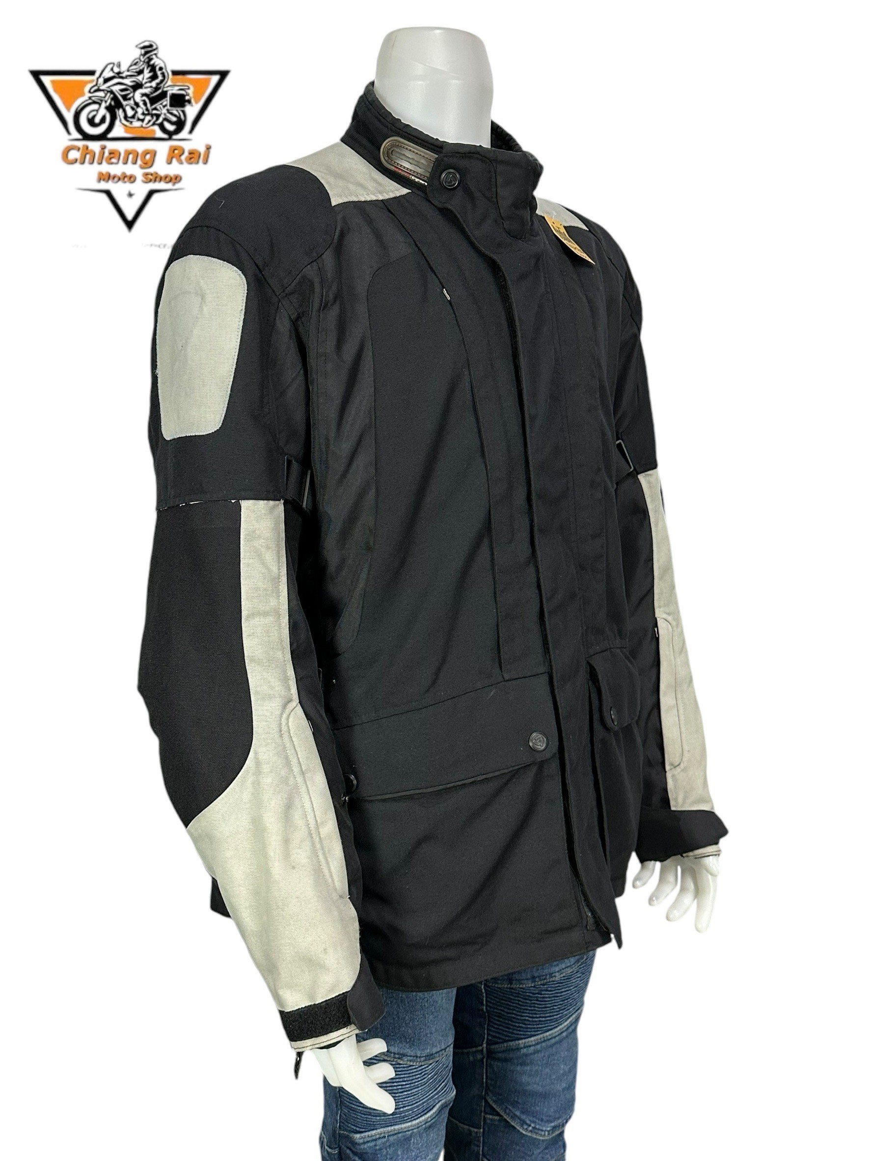 เสื้อขี่มอเตอร์ไซด์( มือสอง) RCTA 652: อก 52" ยาว 30"(XL) **REV'IT!**