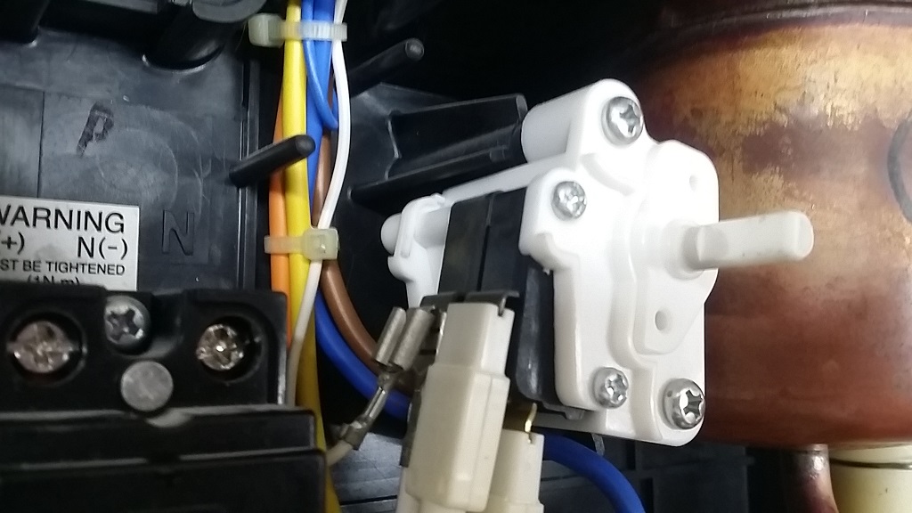 ซ่อมเครื่องทำน้ำร้อน ยี่ห้อ PANASONIC รุ่น DH-6GM1 อาการน้ำร้อนน้อยบางช่วงก็ไม่ร้อนเลย