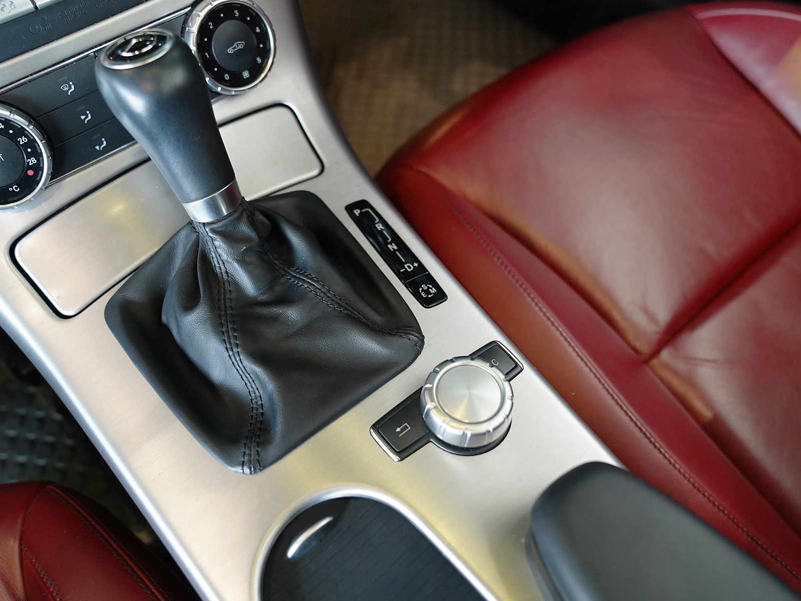 MERCEDES BENZ SLK200 AMG ปี 2013