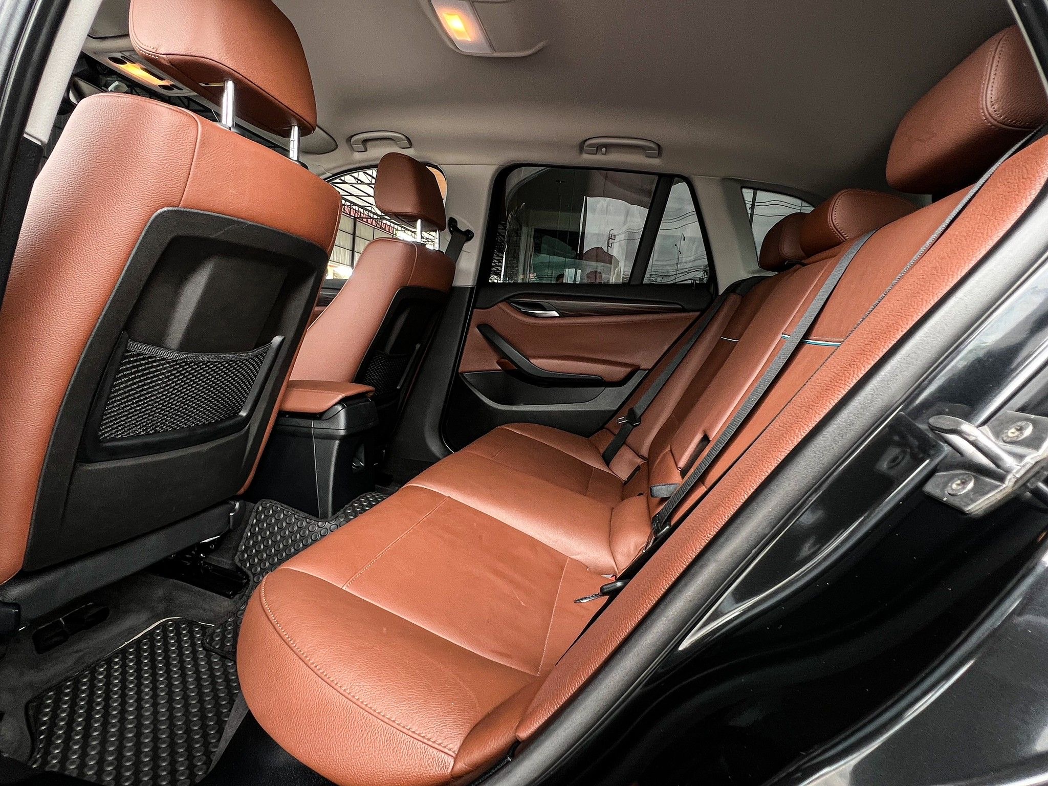 BMW X1 sDrive1.8i xLine โฉม E84 ปี 2015