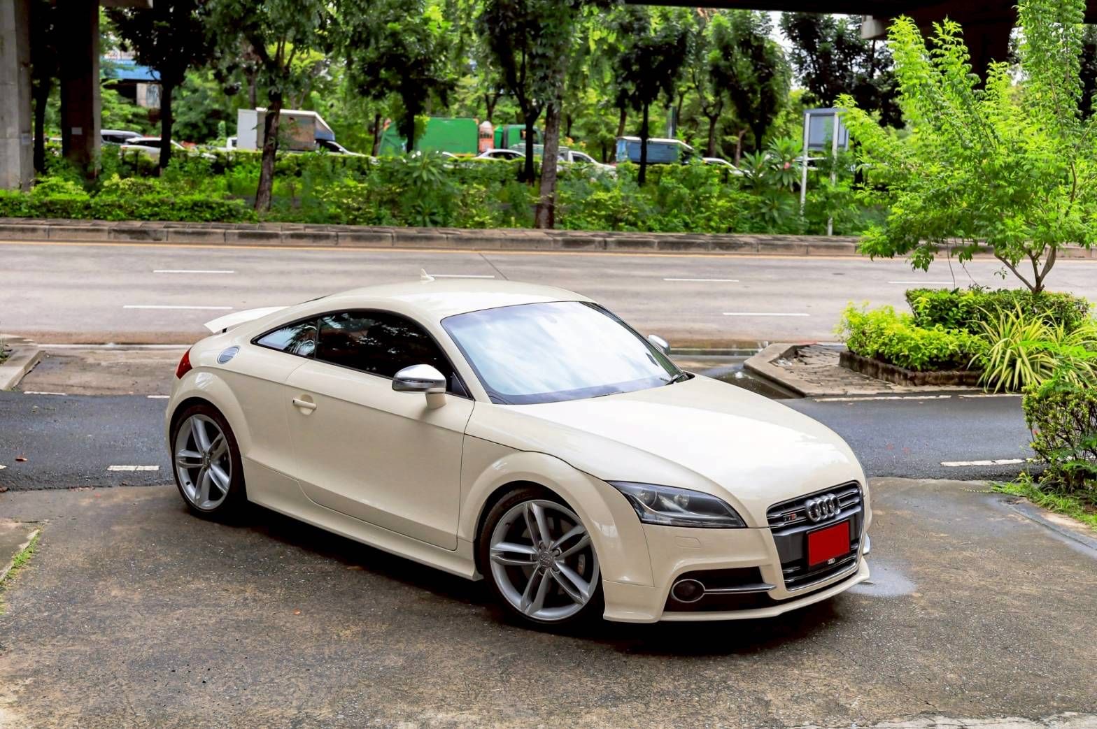 Audi TTS MK2 Exclusive ปี 2011