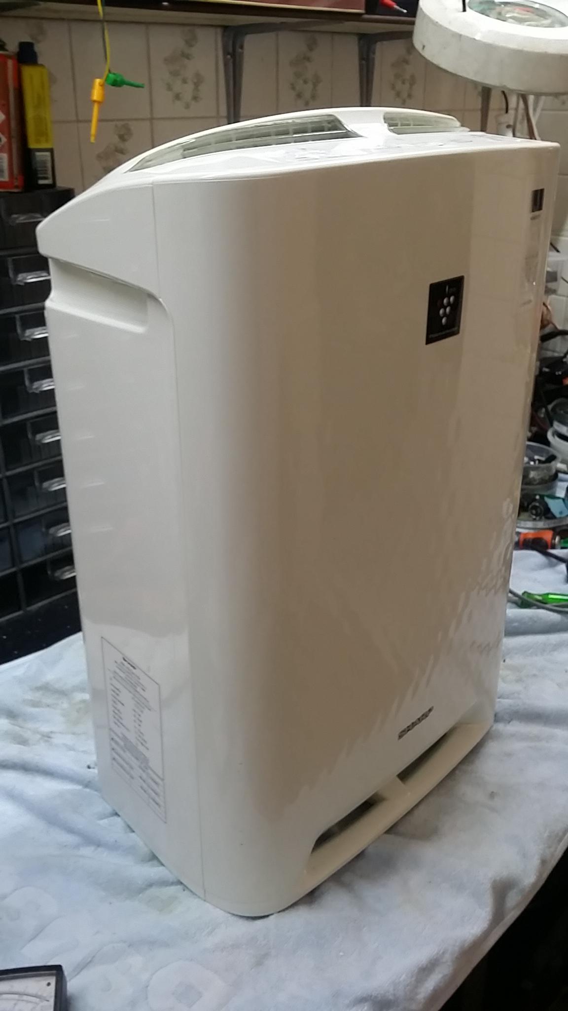 ซ่อมเครื่องฟอกอากาศ ยี่ห้อ SHARP รุ่น KC-A40TA-W อาการลมไม่ออก