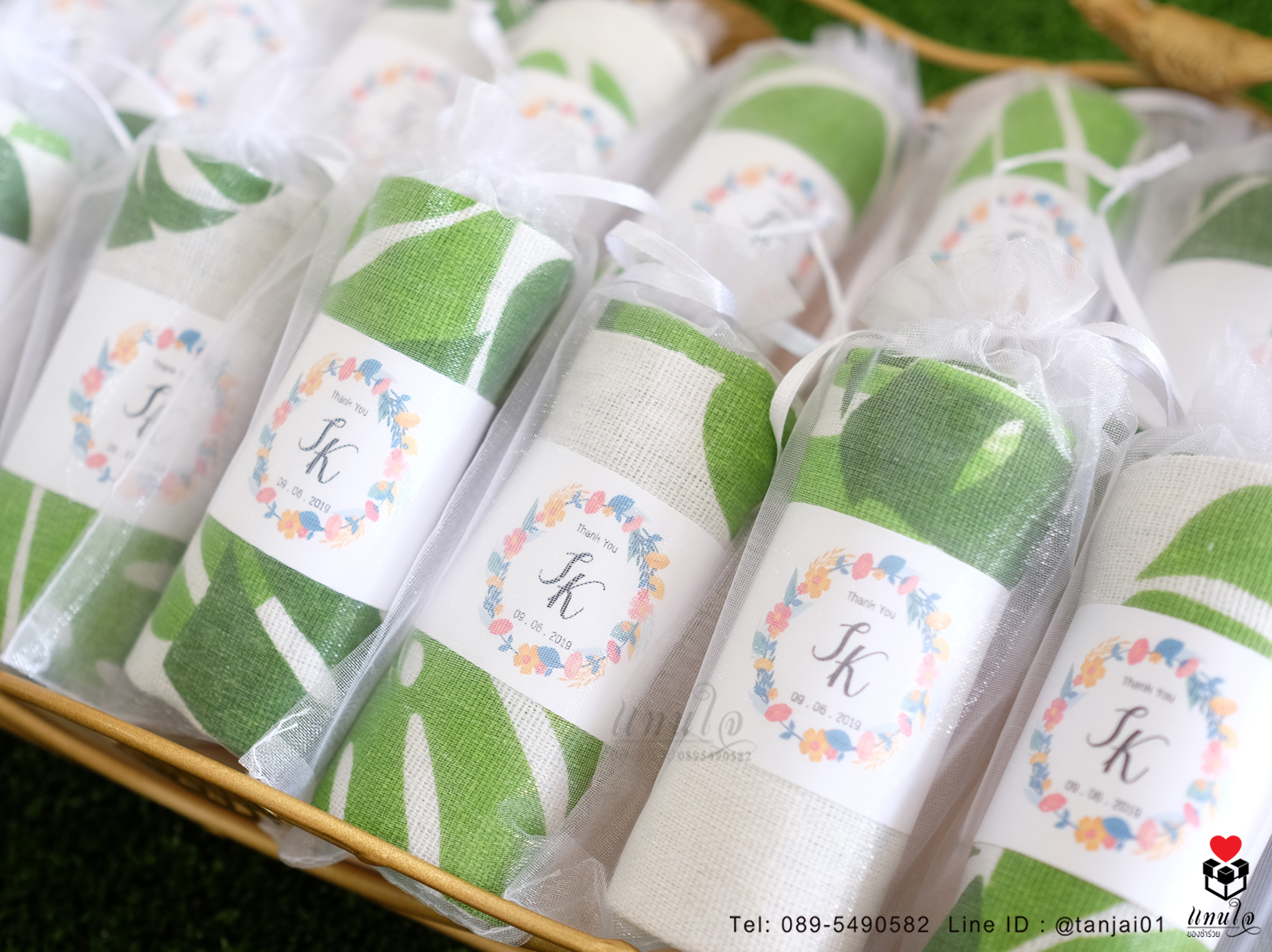 ของชำร่วยถุงผ้า กระเป๋าผ้า ธีมสีเขียว พิมพ์ลายน่ารัก สดใส ม้วนสายคาดขนาด 20x25cm