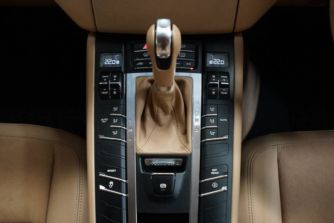 Porsche Macan 2.0 4WD ปี 2014