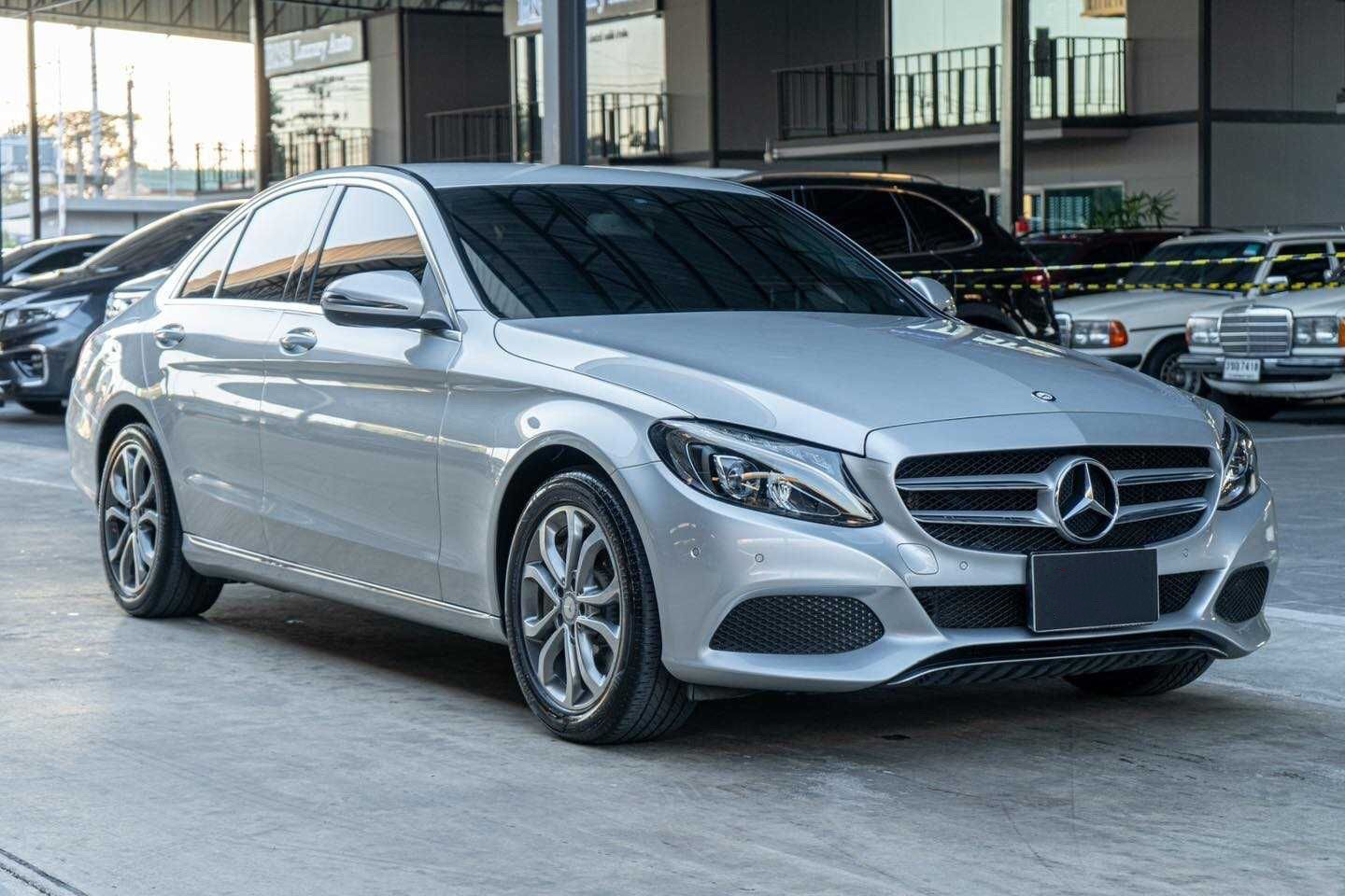 Mercedes Benz C350e ปี 2016
