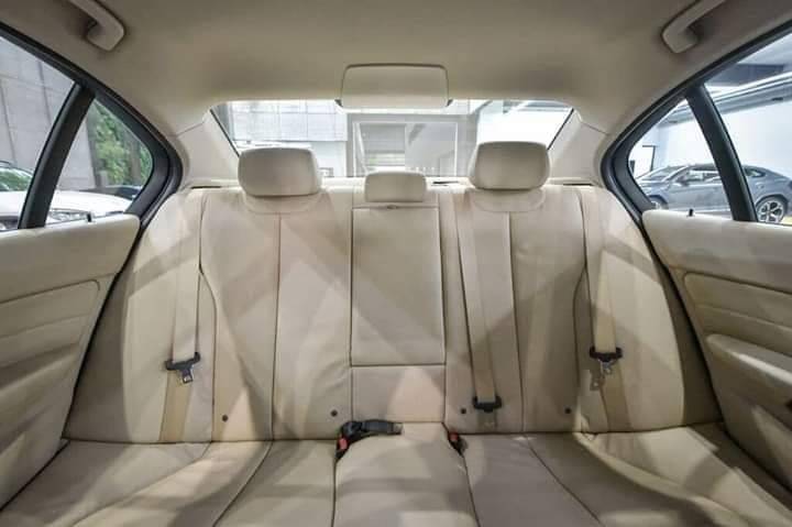 BMW 320i F30 ปี 2013