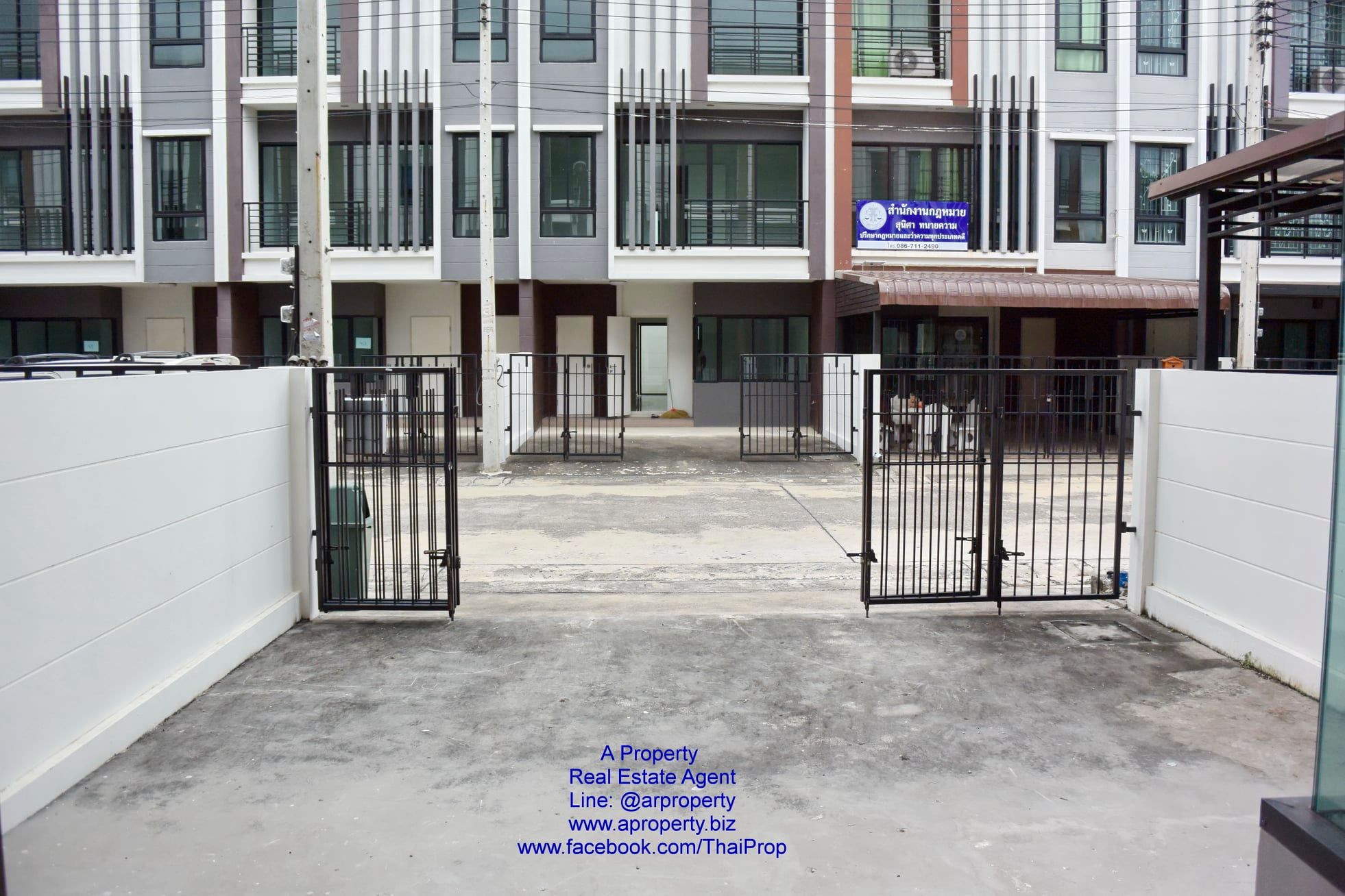 ขายทาว์โฮม 3 ชั้น กลางเมืองปทุม