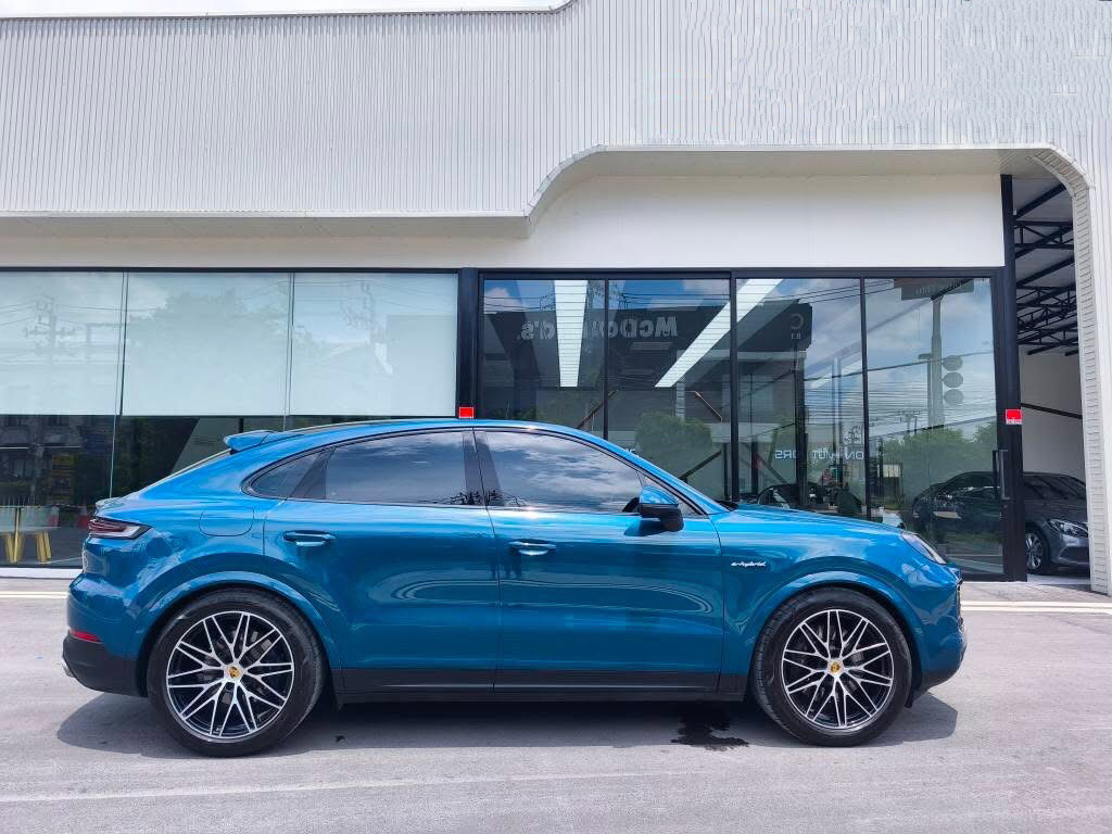 PORSCHE CAYENNE 3.0 HYBRID COUPE MOONLIGHT BLUE ปี 2025