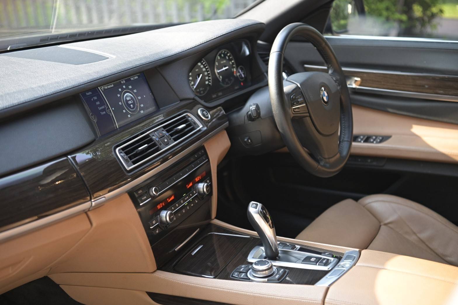 BMW 730 Li ปี 2012