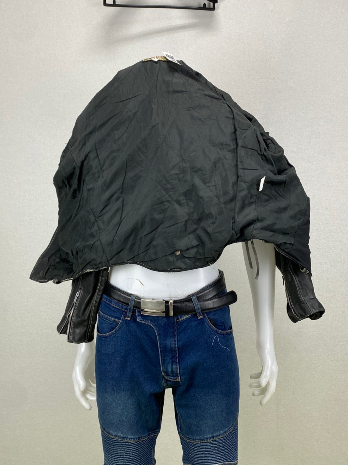 เสื้อการ์ดสำหรับขี่มอเตอร์ไซด์( มือสอง) RCSS 031: อก 44" ยาว 24" ** JOHNNY **