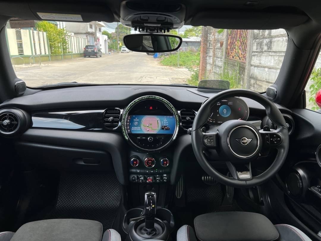 MINI John Cooper Works LCI ปี 2021