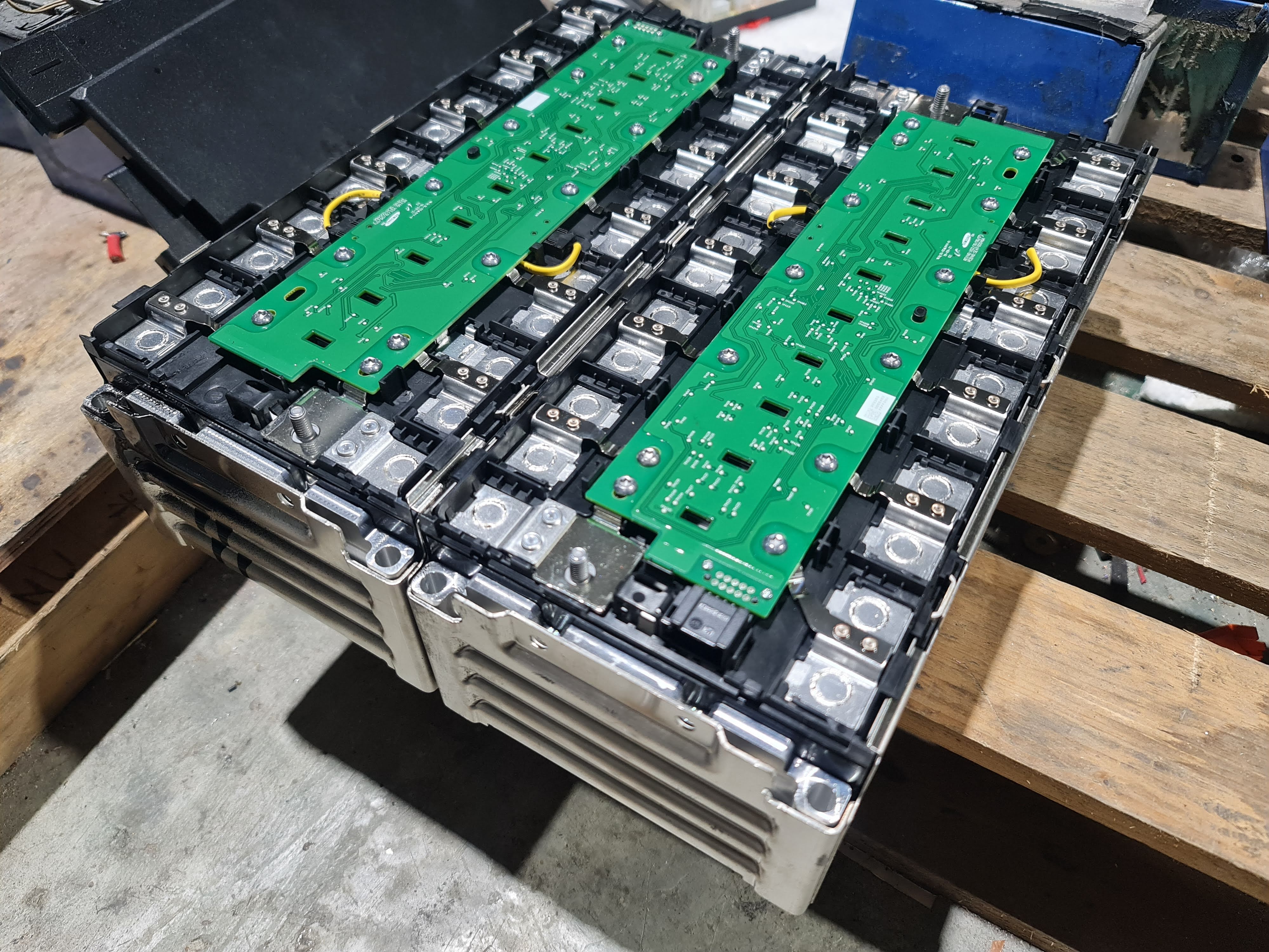 Samsung SDI 12S 14S litihum NMC 40Ah 60Ah , It is good to make 24S and 28S NMC 96v