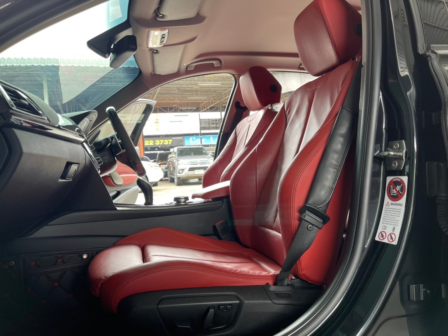 BMW 328i Sport ปี 2013