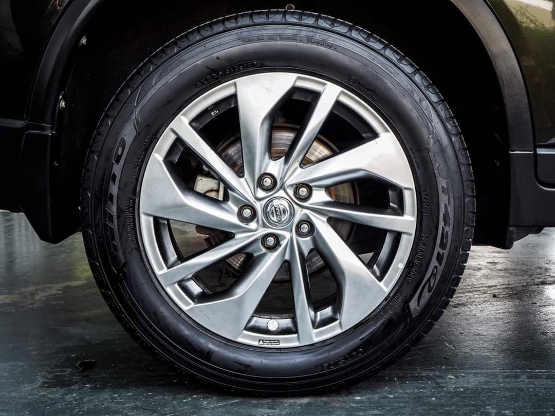 Nissan X-Trail รุ่นTop สุด 2.5 4WD ปี 2015