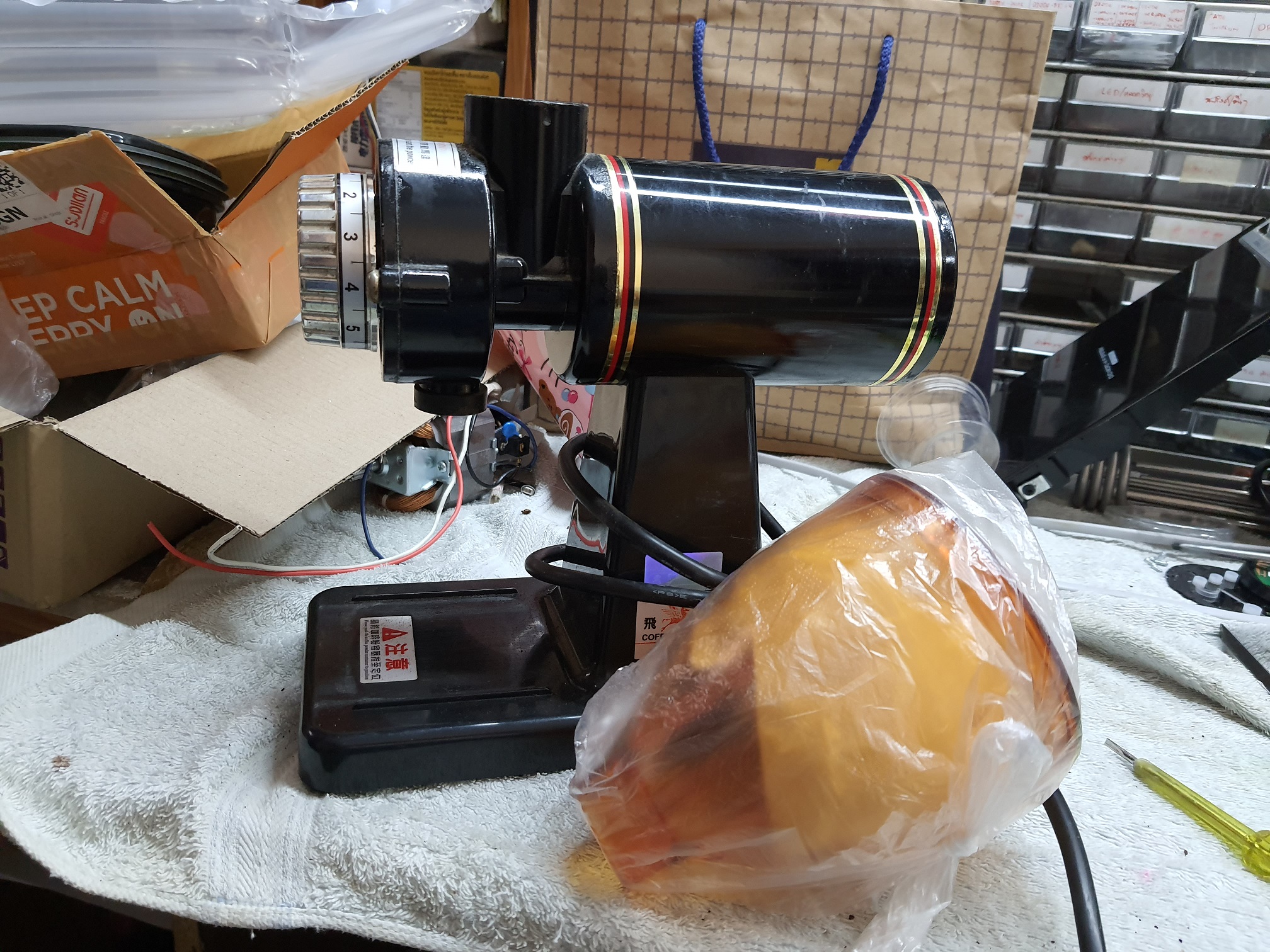 ซ่อมเครื่องบดเมล็ดกาแฟ ยี่ห้อ CREMA รุ่น N75 อาการเครื่องไม่ทำงาน