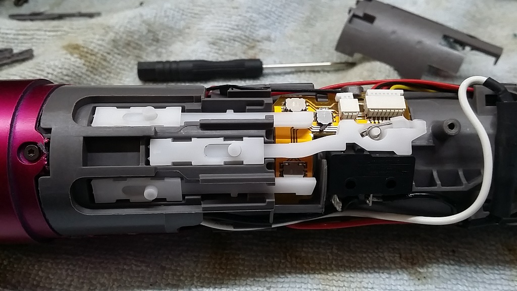 ซ่อมได้เป่าผม ยี่ห้อ DYSON รุ่น Airwarp HS01 อาการเปิดไม่ติดเครื่องไม่ทำงาน