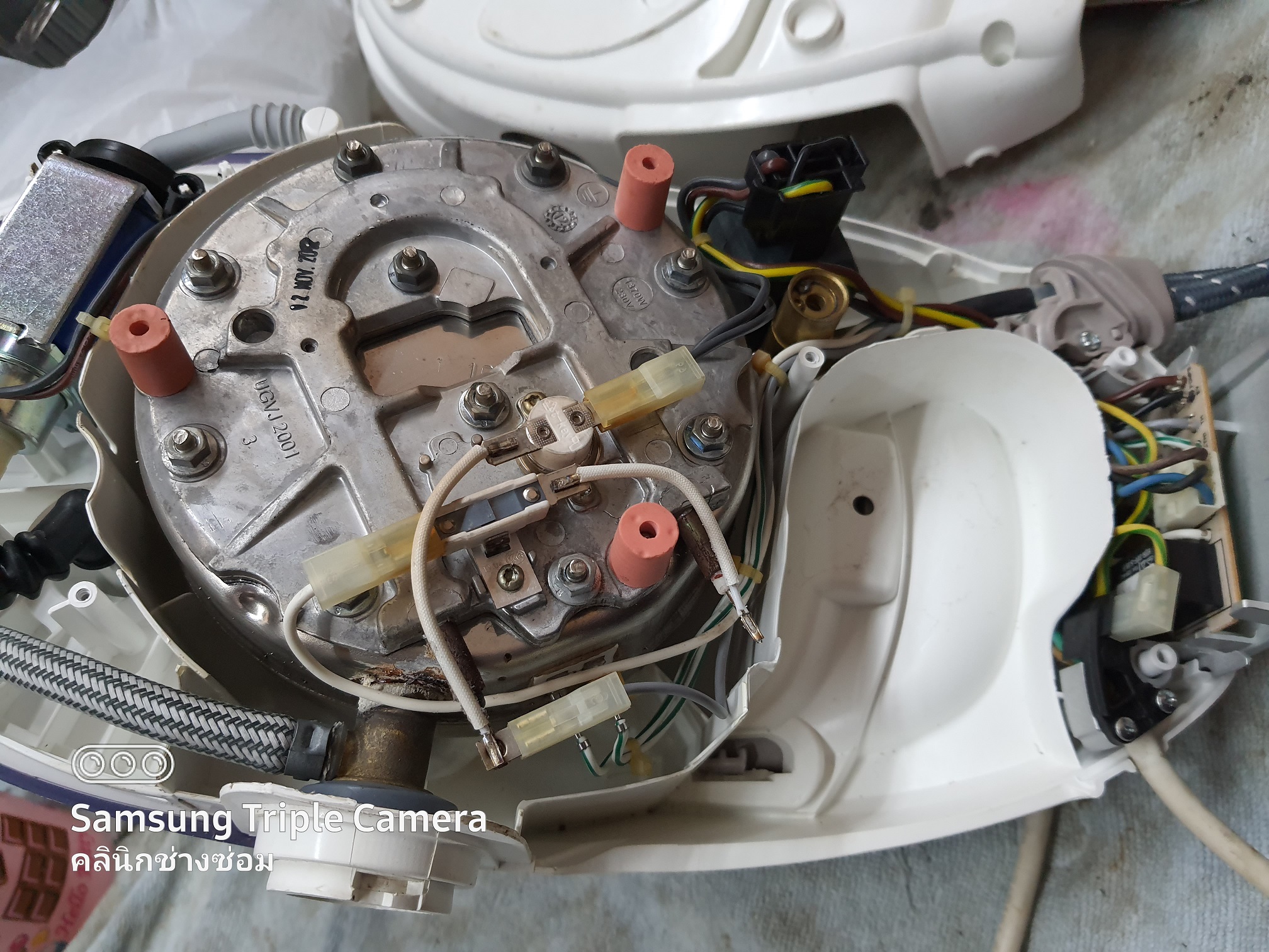 ซ่อมเตารีดไอน้ำ ยี่ห้อ TEFAL รุ่น GV8075 อาการไม่ร้อนไอน้ำไม่ออก