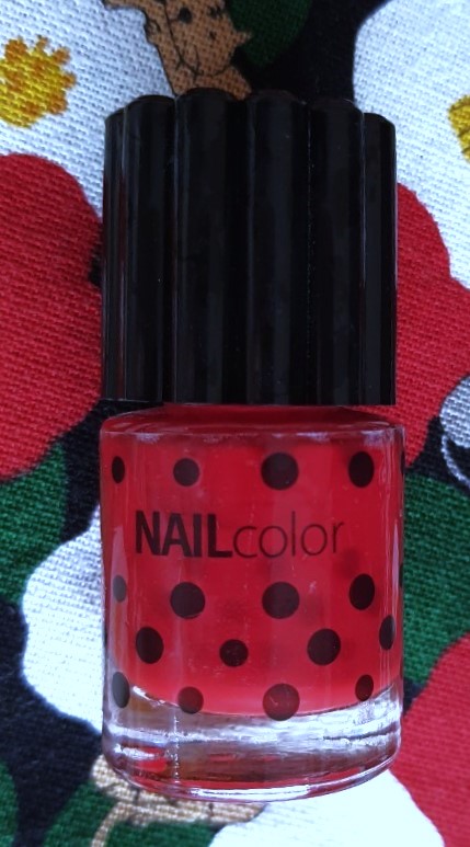 Nail color ยาทาเล็บ จากญี่ปุ่น สีแดง