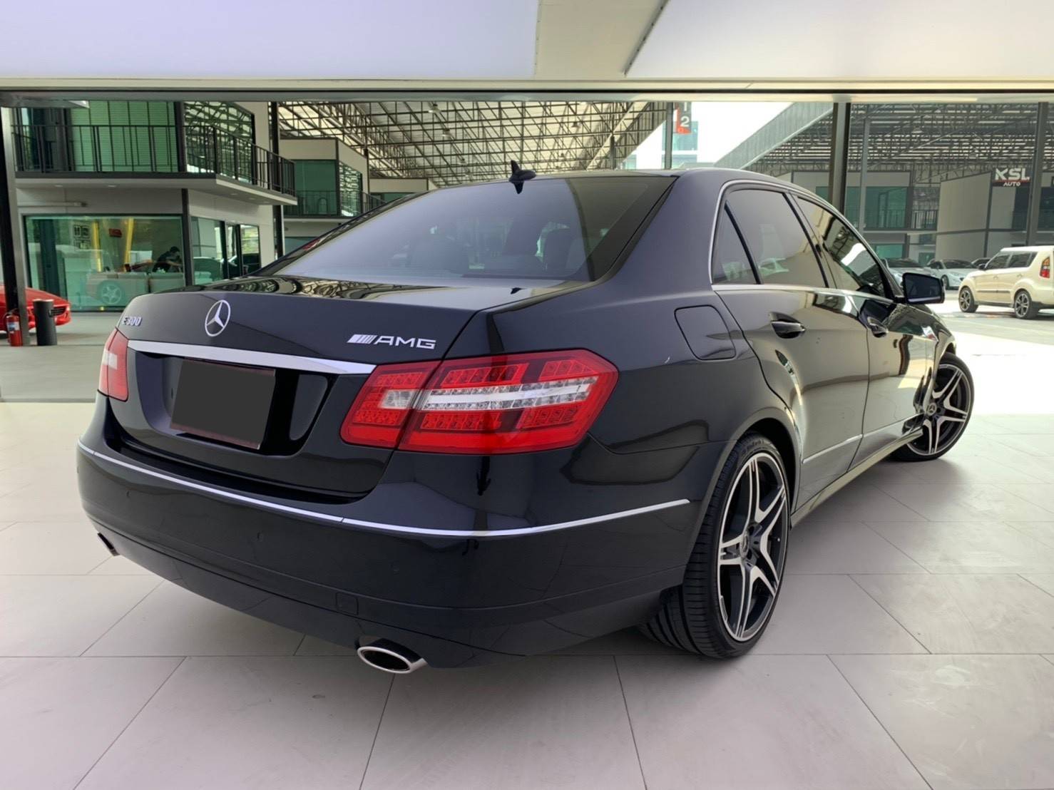 Mercedes Benz E300 3.0 Avantgarde Sport Sedan A/T W212 ปี 2010